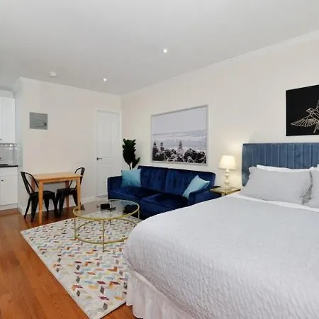The Lexy Ix Vibe 8647 Apartment