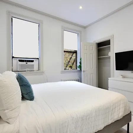 Apartment The Yorkville Vibe 8679 *