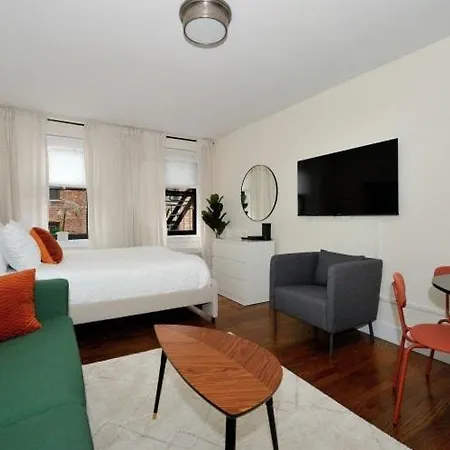 The Sutton Vibe 8710 Apartment *