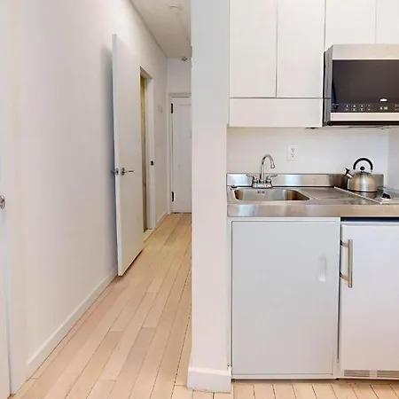 The Chelsea I Vibe 8808 Apartment