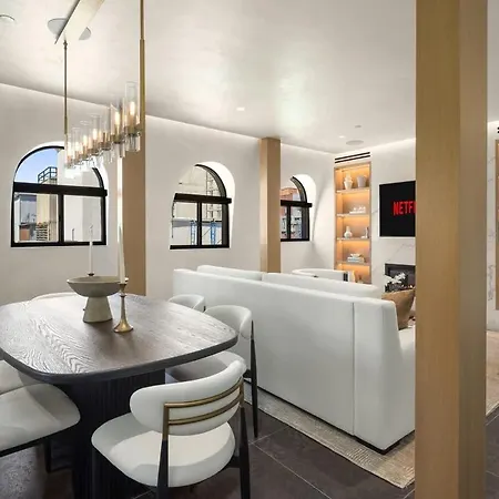 Apartment Midtown Penthouse With Empire State Views In Nyc *