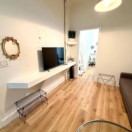 Time Square Port Authority Hudson Yard Midtown West Super Convenient 1st Floor 1-bedroom * New York