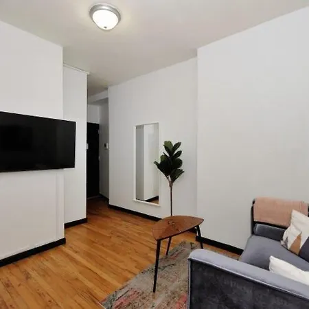 The Ideal Xiii Vibe 8673 Apartment