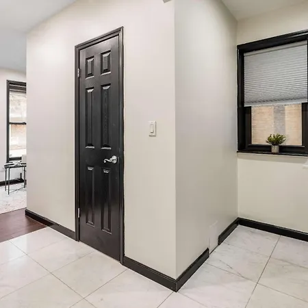 The Lenox Vibe 8644 Apartment *