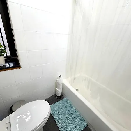 Time Square Port Authority Hudson Yard Midtown West Super Convenient 1st Floor 1-bedroom New York