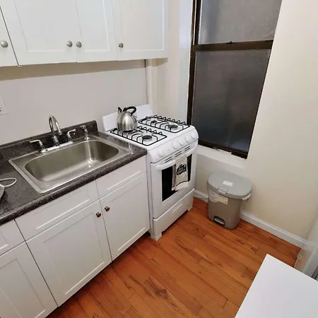The Clinton Iv Vibe 8733 Apartment