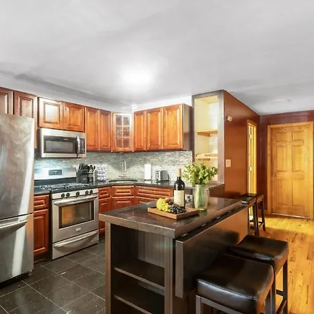 Apartment The Boca Abode - 2br 2bth W Jacuzzi Tub & Private Backyard