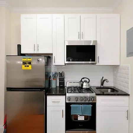 The Lexy Vi Vibe 8634 Apartment