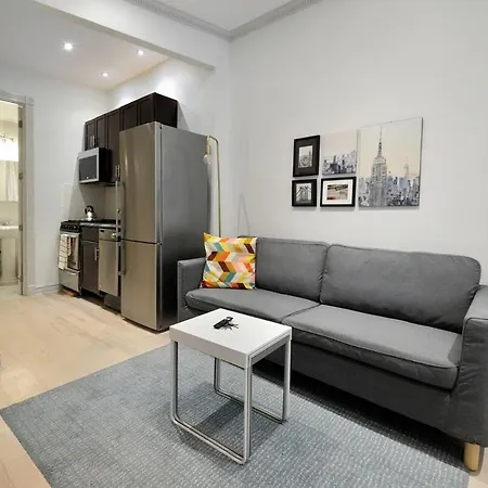 Apartment The Yorkville Vibe 8679