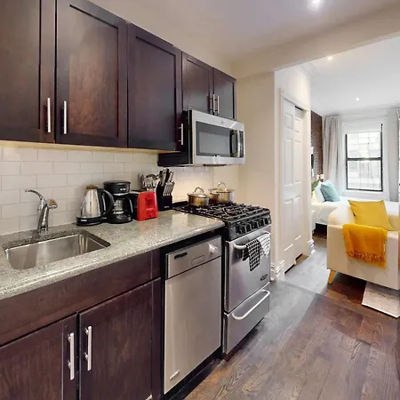 The Lisa V Vibe 8767 Apartment *