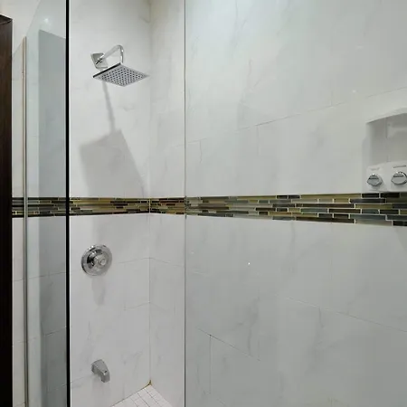 The Ideal X Vibe 8670 Apartment New York