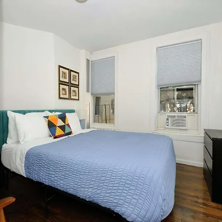 The Arthur V Vibe 8678 Apartment