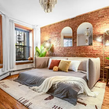 The Boca Abode - 2br 2bth W Jacuzzi Tub & Private Backyard New York
