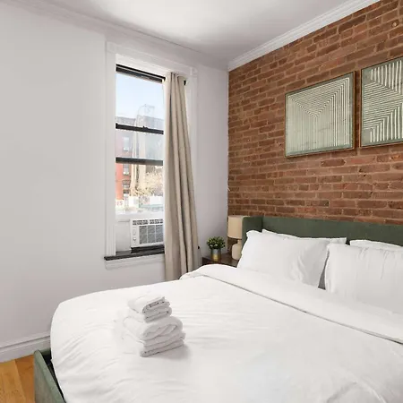 Stylish 2-bedroom In East Village *