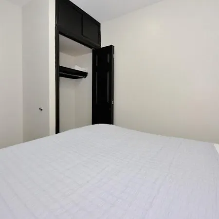 Apartment The Lenox Iii Vibe 8659