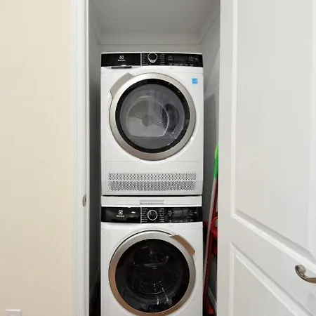 The Ideal Xv Vibe 8677 Apartment
