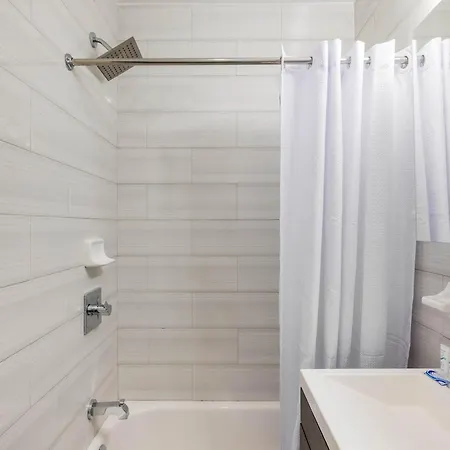 The Lenox Vibe 8644 Apartment