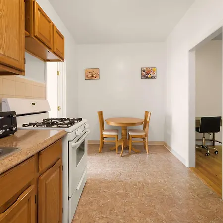 Fully Furnished 1br In Sunnyside - Near Subway Apartment