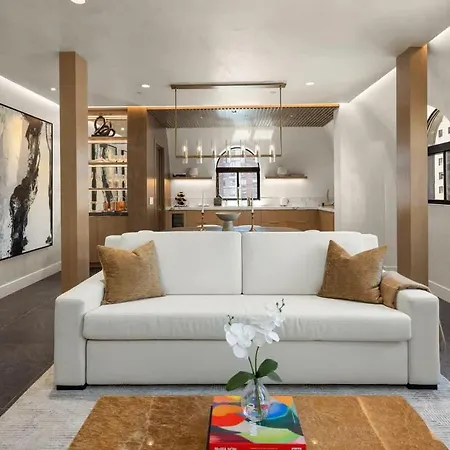 Midtown Penthouse With Empire State Views In Nyc *