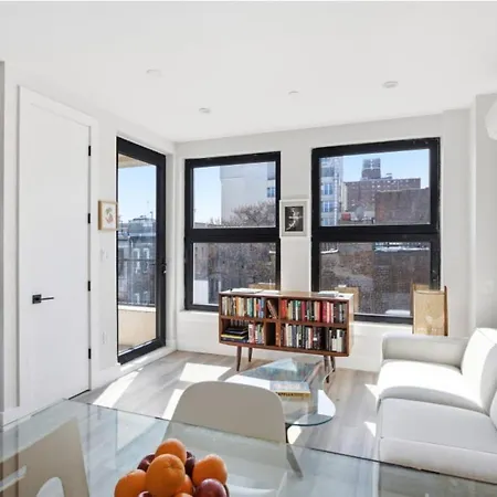 Modern Brooklyn Retreat W Balcony And Views * New York