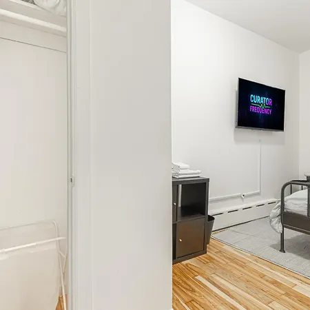 Modern 2br Retreat With Washer & Dryer - Near Subway & Lga