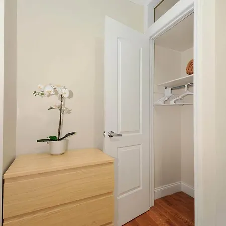 The Gram Iv Vibe 8603 Apartment