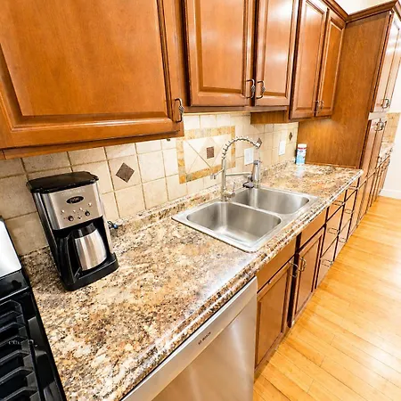 The Heights Haven, Spacious 6 Bedrooms Townhouse With Patio * New York