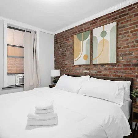 Stylish 3-bedroom Lower East Side *