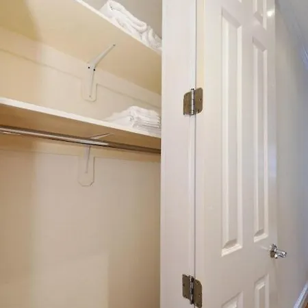 The Progressive Vibe 8681 Apartment