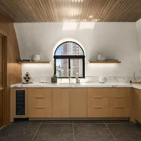 Apartment Midtown Penthouse With Empire State Views In Nyc *