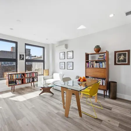 Modern Brooklyn Retreat W Balcony And Views *