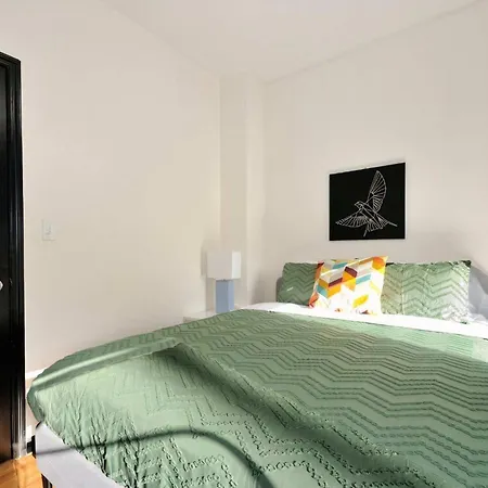 The Gram Vi Vibe 8680 Apartment