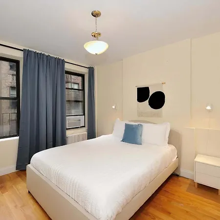 The Emerson Vibe 8742 Apartment *