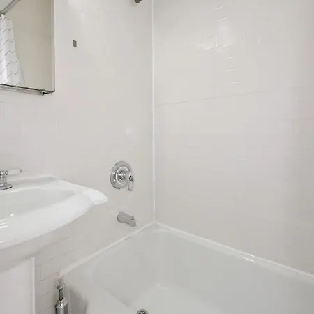 The Yorkville Vibe 8679 Apartment New York