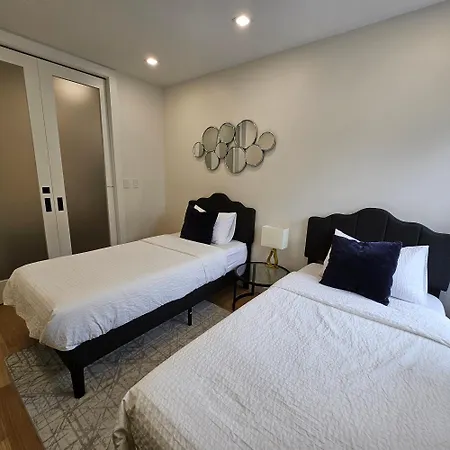 Spacious 2-bedroom Near Subway - Easy Manhattan Access Apartment