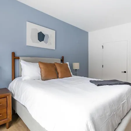 Landing Modern 2Bd Rooftop Lounge Gym Apartment *