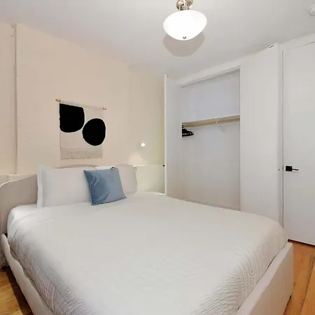 The Emerson Vibe 8742 * New York