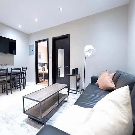 Comfy 2 Bedroom On Park West * New York