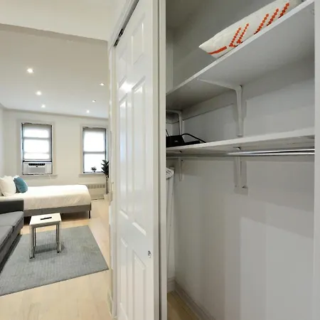 Apartment The Yorkville Vibe 8679 *