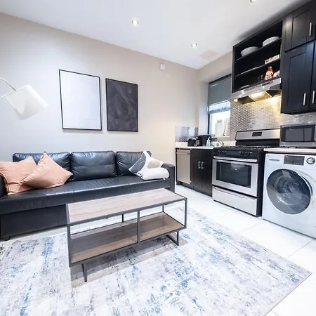 Apartment Comfy 2 Bedroom On Park West New York