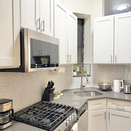 Gorgeous 2 Bedroom 2 Baths Nyc Oasis *