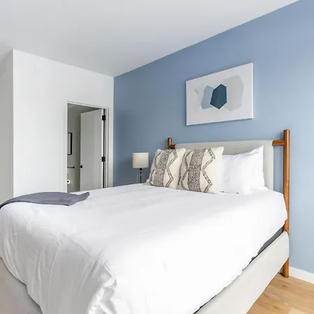 Landing Modern 2Bd Rooftop Lounge Gym *