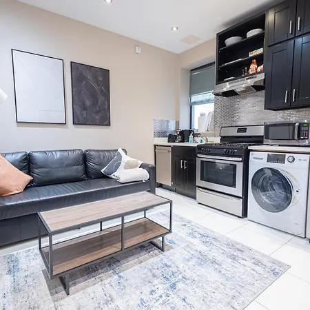 Comfy 2 Bedroom On Park West Apartment