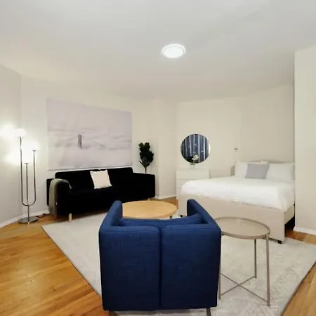 The Grand Iii Vibe 8740 Apartment *