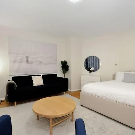 The Grand Iii Vibe 8740 Apartment