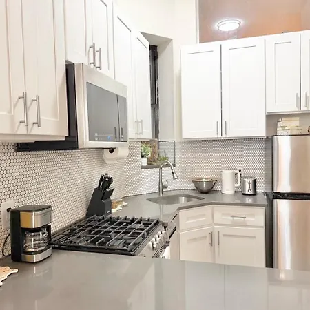 Gorgeous 2 Bedroom 2 Baths Nyc Oasis Apartment *