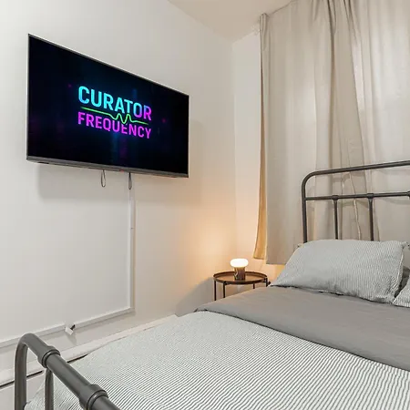 Modern 2br Retreat With Washer & Dryer - Near Subway & Lga Apartment