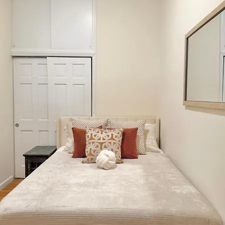 Gorgeous 2 Bedroom 2 Baths Nyc Oasis Apartment