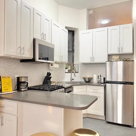 Gorgeous 2 Bedroom 2 Baths Nyc Oasis