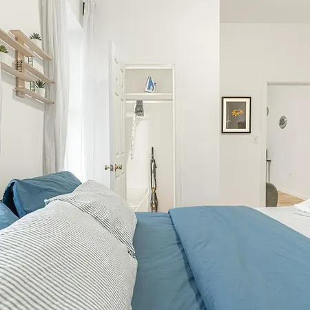 Modern 2br Retreat With Washer & Dryer - Near Subway & Lga *